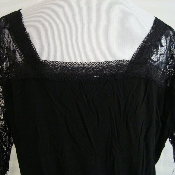 POL V-Neck Short Sleeve Womens Top with Stitch Seam Detail